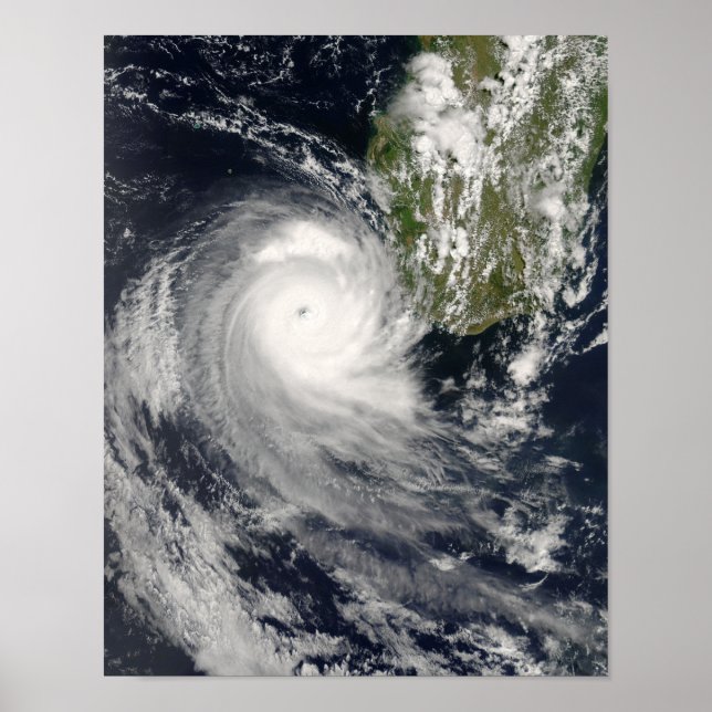 Tropisk cyklon Favio utanför Madagaskar Poster (Framsidan)