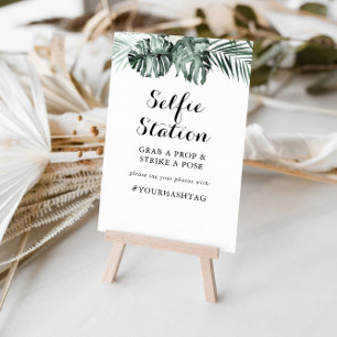 Tropisk Grönska Vit Blommig Selfie Station Skylt