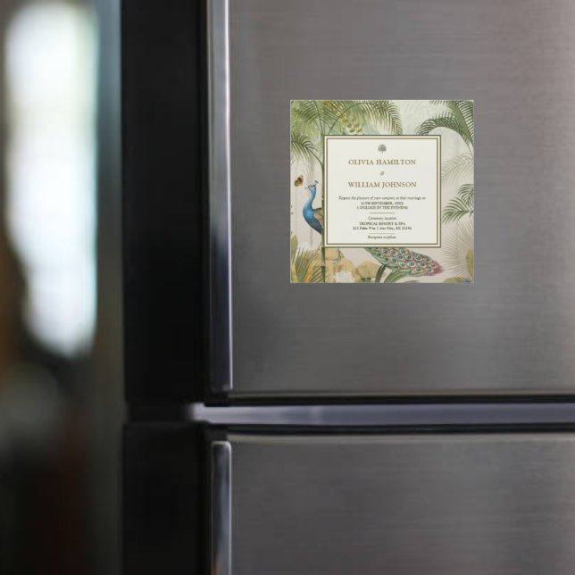 Tropisk pacock Handflatan bröllopsinbjudan Magnet (Elegant tropical invitation magnet to display wedding details beautifully on any fridge.)