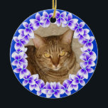 Tropisk prydnad för PlumeriaLeifoto Julgransprydnad Keramik<br><div class="desc">Härliga tropiska blommasmink detta illustrerade blom- lei som omger en bild av din älskade! Skräddarsy bekläda,  vid uploading av ditt egna speciella foto och av baksidaen med din speciella hälsning. Vi föreslår Hau'oli Hanukaha som är Hawai'ian för lyckliga Hanukkah!  Men dessa är också rundan för det underbara året!</div>