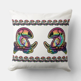 Tropisk senor: Toucan Bird in Tie Dye Färg Kudde