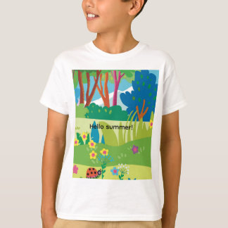Tropisk skog med blommor och nyckelpigor  t shirt