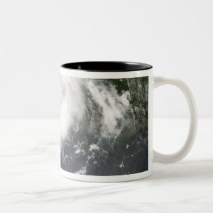Tropisk storm Edouard 2 Två-Tonad Mugg