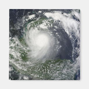Tropisk storm Karl över den Yucatan peninsulan Magnet