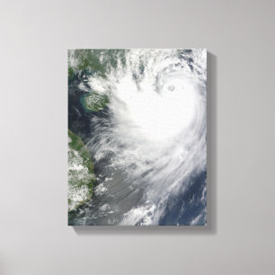 Tropisk storm Koppu som nearing landfall Canvastryck