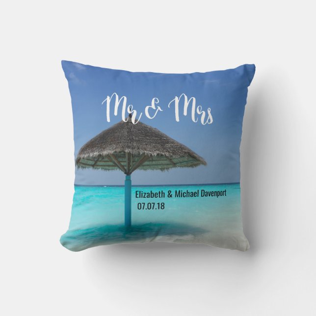 Tropisk strand med Thatched Parbrella Bröllop Kudde (Framsida)