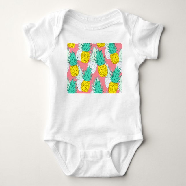 Tropiska ananas: Chic av röd Tecknad. T Shirt (Framsida)