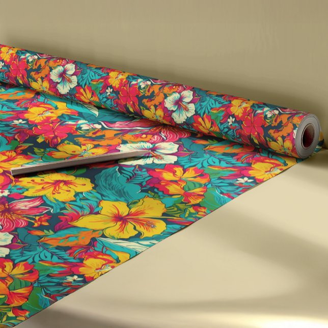 Tropiska blommor och blad mönster presentpapper (Skapare uppladdad)