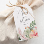 Tropiska botaniker Watercolor Wedding Favor Presentetikett<br><div class="desc">De här elegant bröllop-taggarna presenter/ favör har fantastiska botaniska vattenfärger,  inklusive handflatan löv och hibiscus. Typografin är klassisk men modern. Det här är perfekten för ett tropiskt bröllop eller ett bröllop på stranden. Se samlingen för samordnande artiklar.</div>