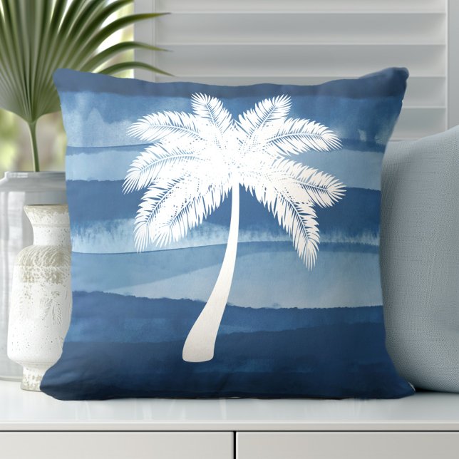 Tropiska Handflatan Träd Blue White Kudde (Discover our Elegant Coastal Throw Pillows in Blue & White.)