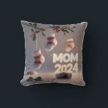 Tropiska Julafton Träd Pillow: Julafton i juli Dub Kudde<br><div class="desc">Handflatan träd och presenter! I denna kudde "Julafton i juli" finns olika tropisk utformning av Julgran på BÅDA SIDES för ett unikt helgdag under sommaren.</div>