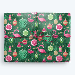 Tropiska julklapp-Dekorationer Presentpapper<br><div class="desc">Gröntens tropiska julklapp med prydnadsföremål som flamingos eller tropiska frukter. Den guld glitter som används i detta tryck simuleras,  inte glitter. Originalteckningar efter Marketa Stengl.</div>