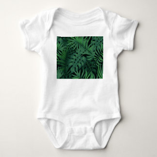 Tropiska nattens Grönt: Exotic Plant Mönster T Shirt