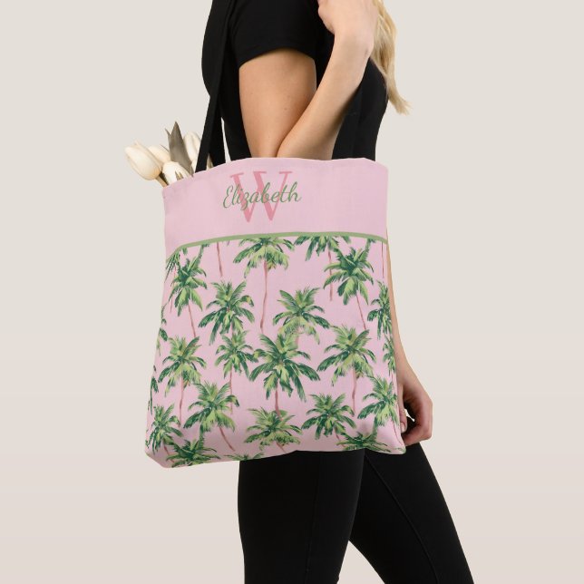 Tropiska palmer på rosa monogram tygkasse (Närbild)