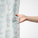 Tropiska sjöhästar, sjöhäst Mönster - blått Grått Sjal<br><div class="desc">Elegant,  snyggt och sofistikerade sjöar i blått färg på gråttets bakgrund. Modern gåva och trendig,  perfekt för älskare i ditt liv.</div>