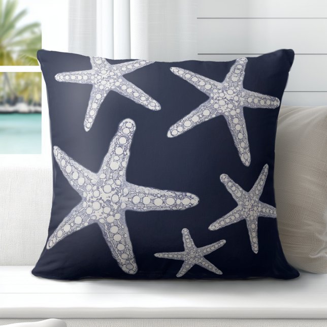 Tropiska Starfish Navy Blue White Dekorativ kudde (Discover Gorgeous Coastal Throw Pillows by Totally Coast.)