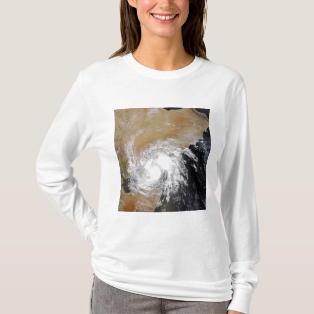 Tropiska stormen Tre i norra Indiska Oce T-shirt (Framsida)