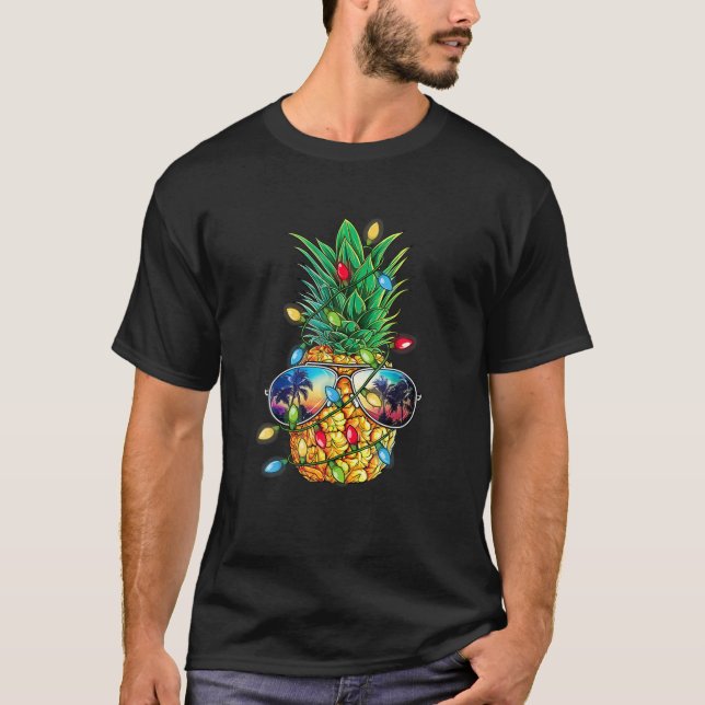 Tropiskt ananas God jul Ljus Träd Mer T Shirt (Framsida)