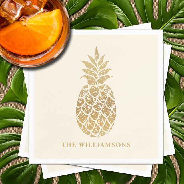 Tropiskt ananas guld pappersservett (Gold pineapple tropical napkins personalized with your last name)