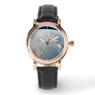 Tropiskt blå Vatten av det persiska Bukt. 2 Armbandsur