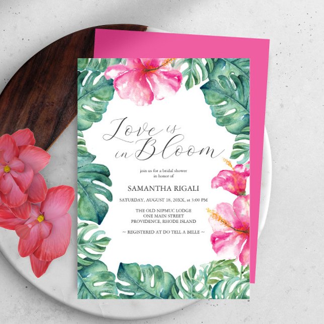 Tropiskt blomma Kärlek finns i Möhippan Bloom Inbjudningar (Love is in bloom bridal shower invitation pink watercolor hibiscus flowers by Victoria Grigaliunas)