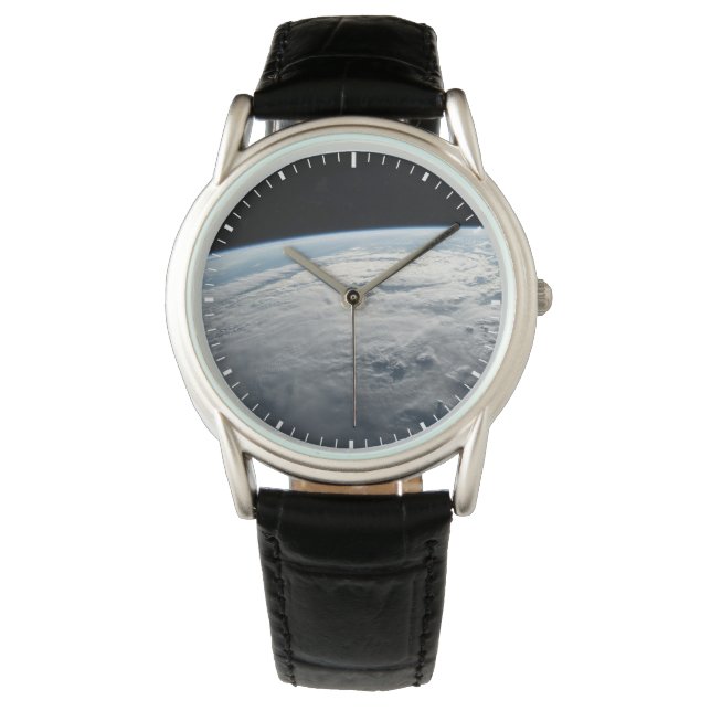 Tropiskt cyklon Idai ovanför Afrikans Kusten. Armbandsur (Framsida)