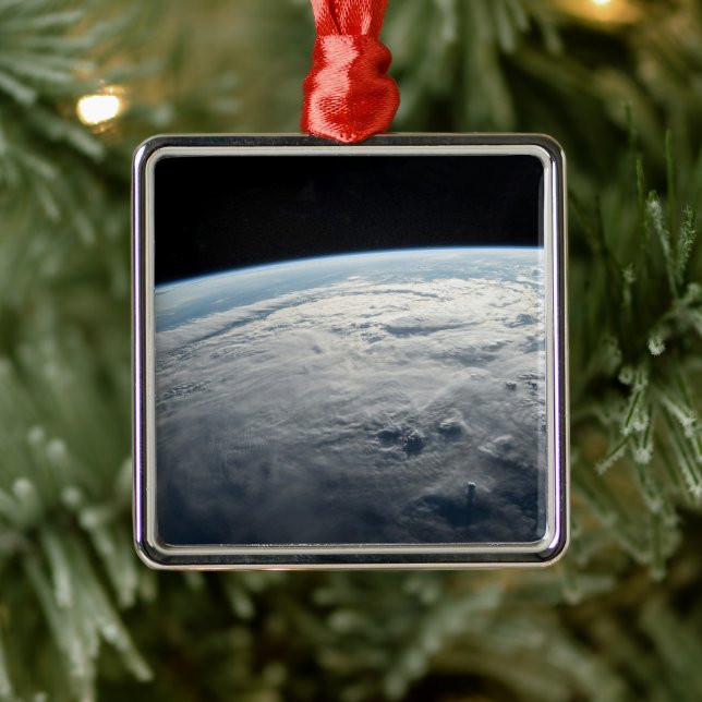 Tropiskt cyklon Idai ovanför Afrikans Kusten. Julgransprydnad Metall (Träd)