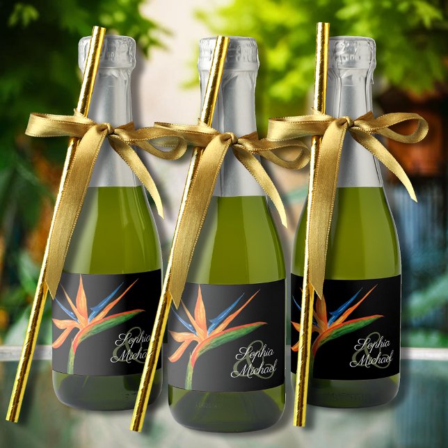 Tropiskt fåglar av Paradise Flower Watercolor Mini (Bird of Paradise tropical flower mini sparkling wine black labels personalized for your wedding)