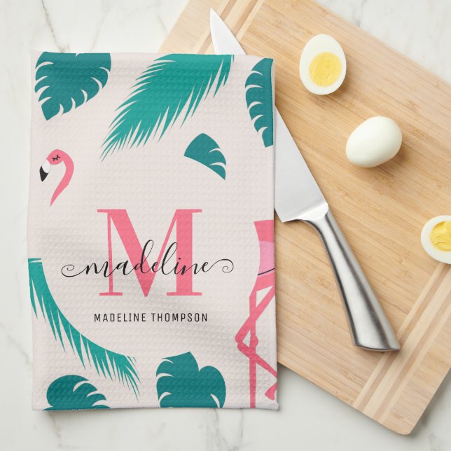 Tropiskt Löv Shock rosa Flamingo Modern Monogram Kökshandduk (Vikt i Fjärdedel)