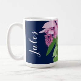 Tropiskt Mediniljs Rosa Flower på Mörk blått Namn Kaffemugg