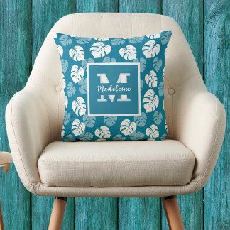 Tropiskt Monstera-blad Teal Vit Blommig Monogram Kudde