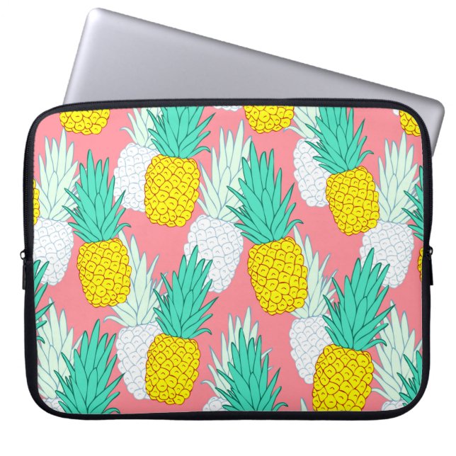 Tropiskt sömlöst mönster med exotiska ananas.  laptop fodral (Framsidan)