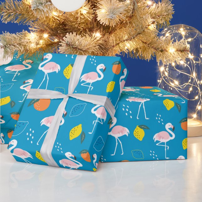 Tropiskt tema Flamingo-frukt på blå bakgrund Presentpapper (Helgdagar)
