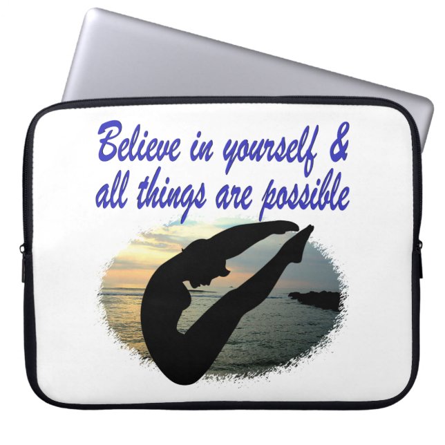TROR PÅ DIVERDREAMN I DIG. LAPTOP SLEEVE (Framsidan)