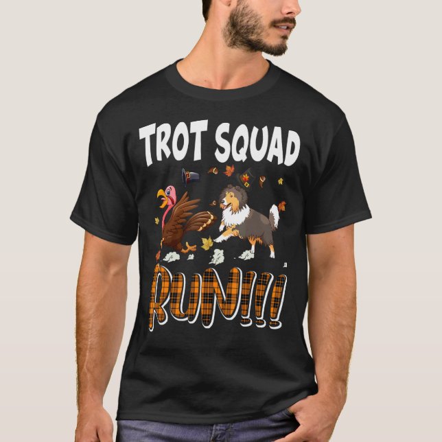 Trot Squad Runed Orange Sheltie with Turke T Shirt (Framsida)