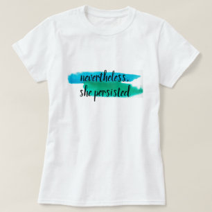 trots detta höll hon fast vid t shirt