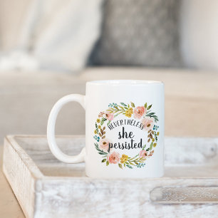 Trots detta, så var hon ihärdig Blommigt Offert Kaffemugg