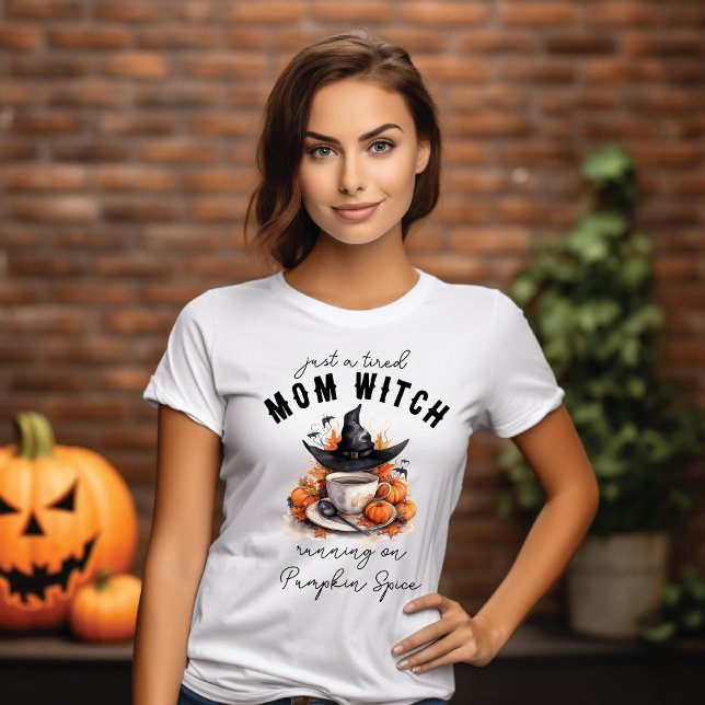 Trött Mamma-Häxa Hatt och Pumpa Kryddad Kaffe T Shirt (Skapare uppladdad)