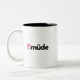 Trött – minimalistiskt tyskt ord rolig kaffemugg