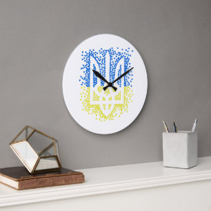 Trött tryzub-spridningshem i ukrainska emblem stor klocka
