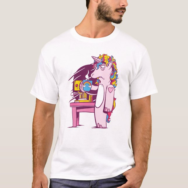 Trött unicorn med kaffe t shirt (Framsida)