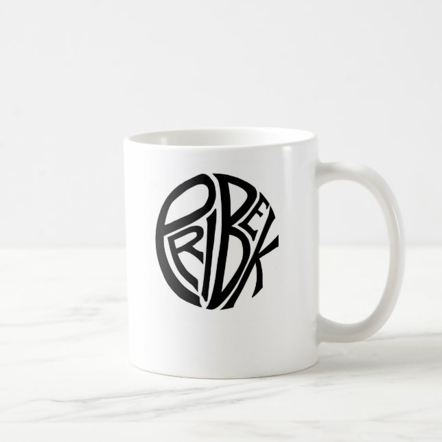 Trouble är inte över muggen kaffemugg (Höger)