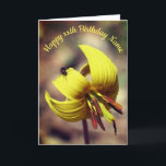 Trout Lily och Friend Personlig Birthday Card Kort<br><div class="desc">Vackert lilla vildens gult är listig och insektens vän. Blomsterfotografi av Susan. Du kan ändra eller lägga till valfri text som du vill för en mer personlig tryckning.</div>