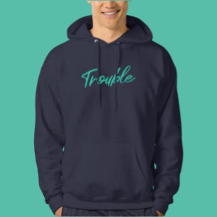 Trubbel Script Hoodie – Mysig Med En Kick