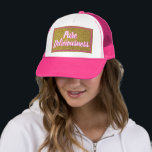 Truckerkeps<br><div class="desc">Visa din coola med den här rosa lastbilschaufförens hatt med faux guld glitter som lyder "ren uttjusning". Det är underbart för "onda hårdagar". Anpassa den så att orden kan läsa vad du vill.</div>