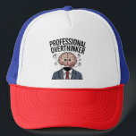 Truckerkeps<br><div class="desc">Fira din övertänksamma supermakt med stil! Den här t-shirten innehåller den vackra frasen: "Professionell Overthinker" Perfekt för alla som alltid är i huvudet, analyserar alla detaljer och är stolta över det. Den här garantin är gjord av mjuk bomull, förstklassig bomull, idealisk för avslappnadens bära, mysiga dagar hemma, eller gåva till...</div>