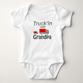 Truck'in med morfar t-shirt