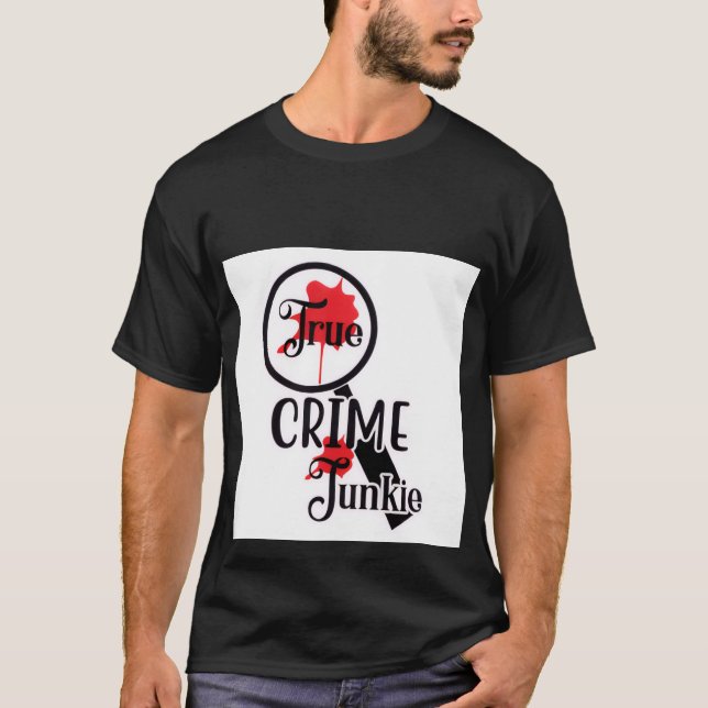 True Crime Junkie Herr T-Shirt (Framsida)