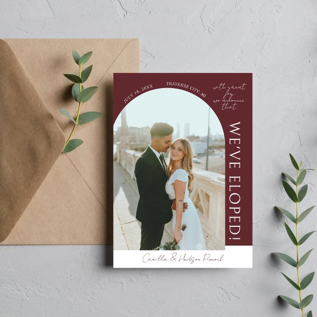 True Simplicity 4 | Djup Burgundy | Elopement Meddelande (Skapare uppladdad)