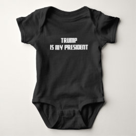 Trumf är min utslagsplats för den röda babyen för t-shirt